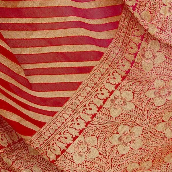 Self_Design_Banarasi_Jacquard_Saree_(Red)_With_Blouse_Piece